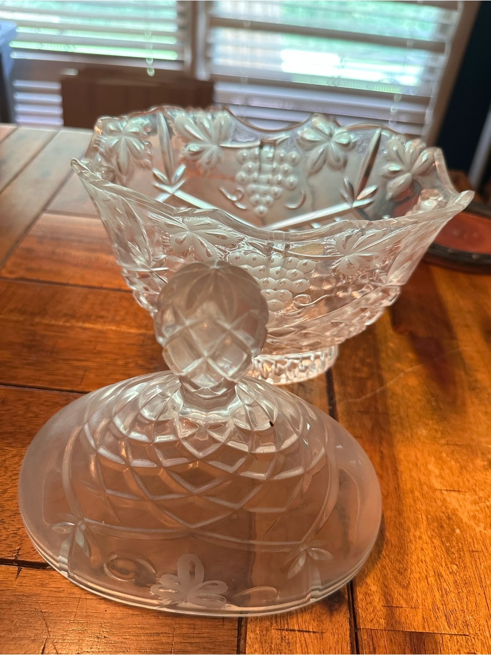 Shannon Crystal Grape Design Candy Box Dish Godinger made in Poland